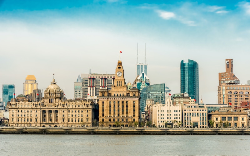 the bund waterfront haungpu river shanghai china